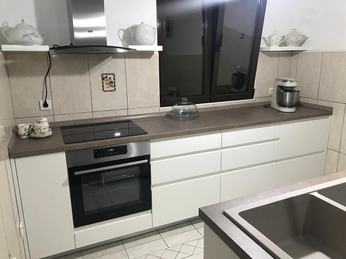 Apartment Jovana โกตอร์ ภายนอก รูปภาพ